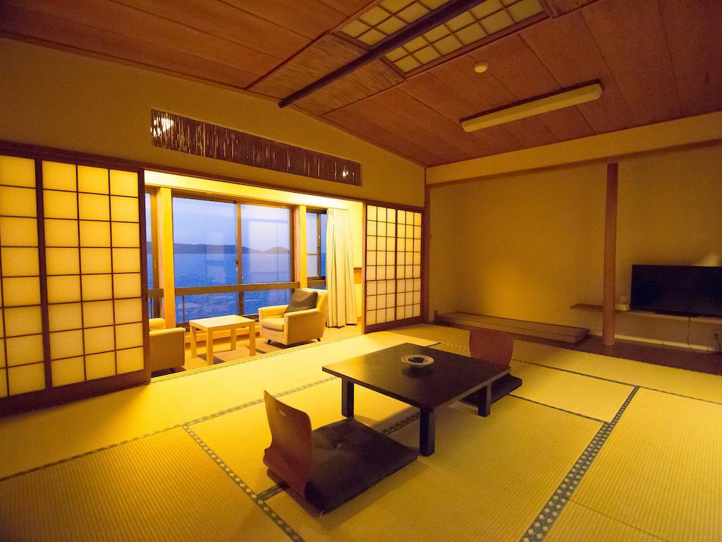 Wakayama Kada Onsen Kada Kaigetsu  Otel Oda fotoğraf