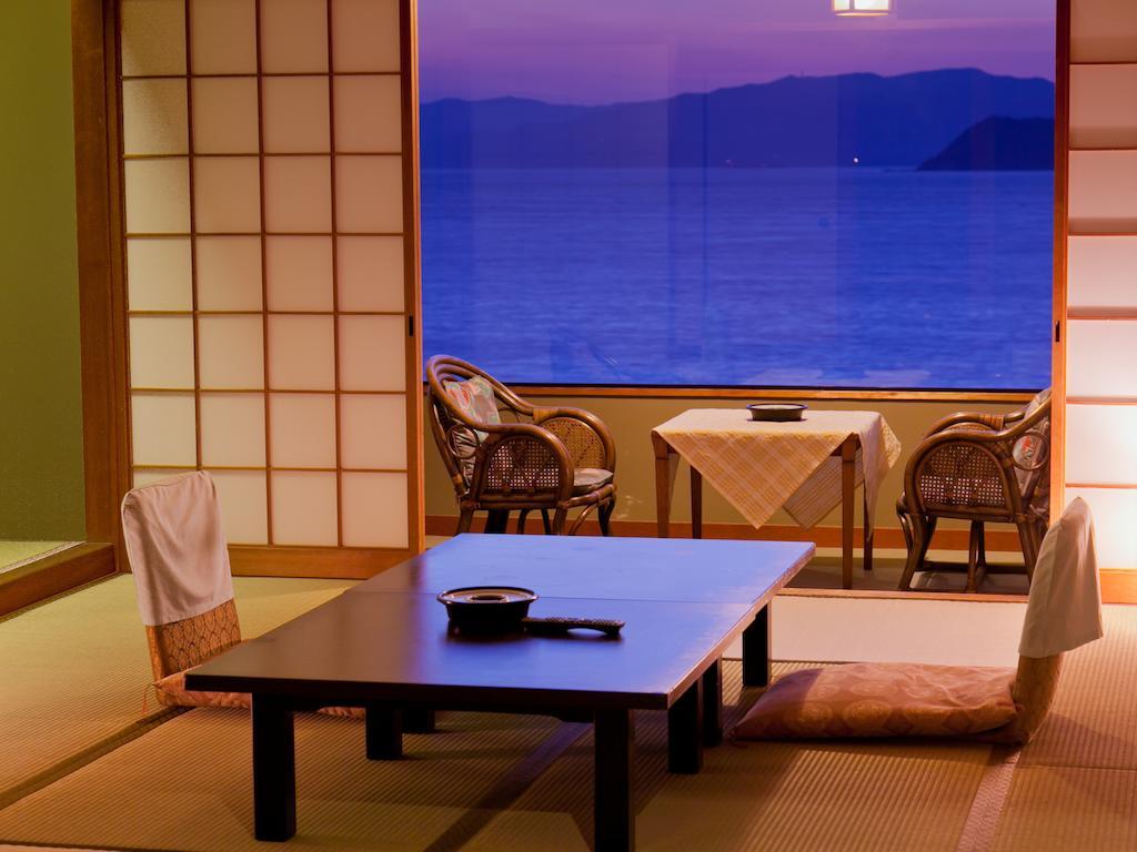 Wakayama Kada Onsen Kada Kaigetsu  Otel Oda fotoğraf