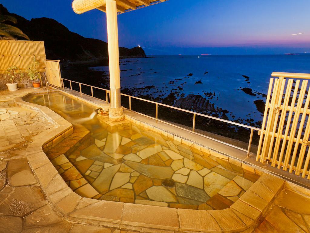 Wakayama Kada Onsen Kada Kaigetsu  Otel Dış mekan fotoğraf