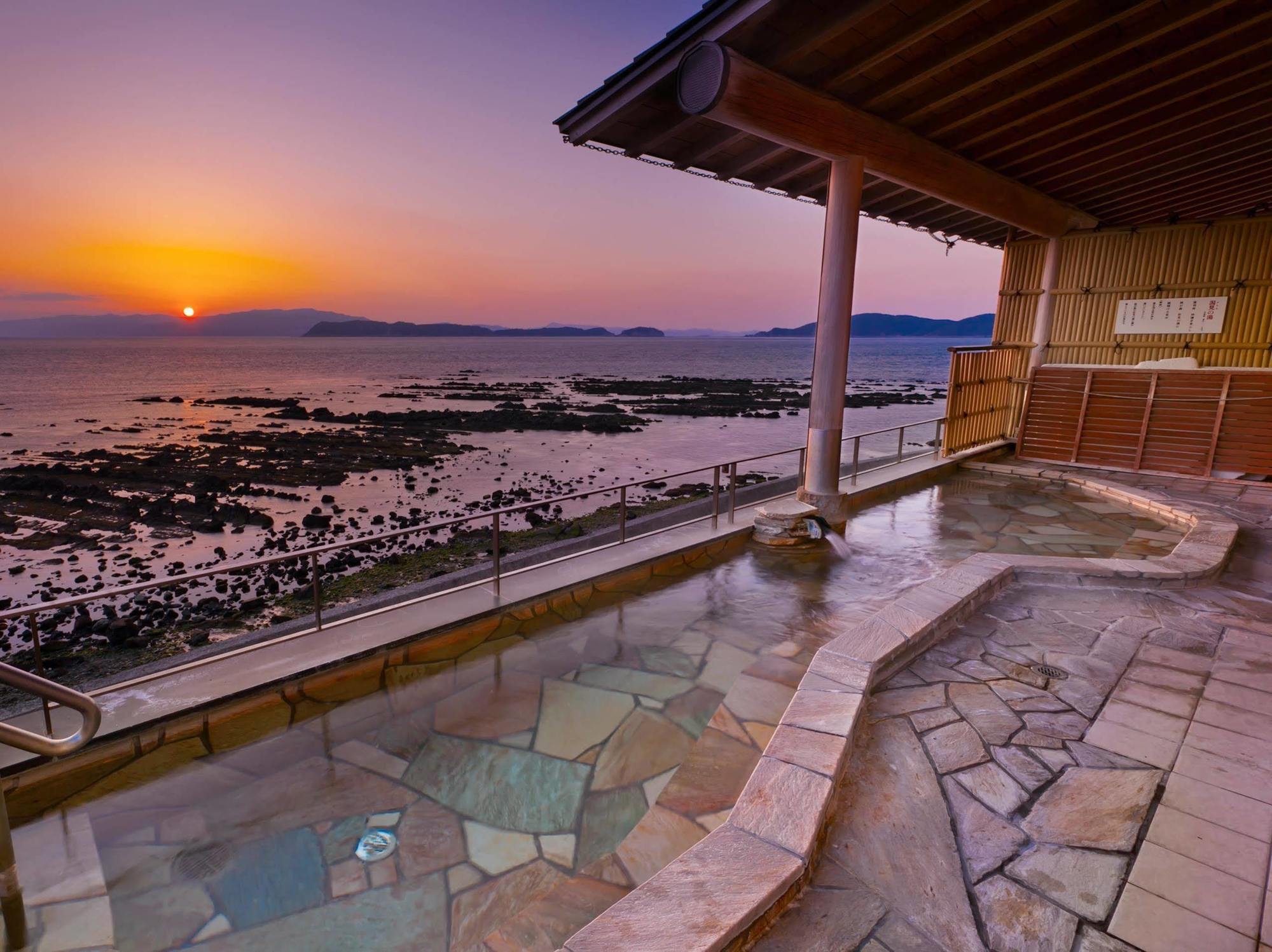 Wakayama Kada Onsen Kada Kaigetsu  Otel Dış mekan fotoğraf