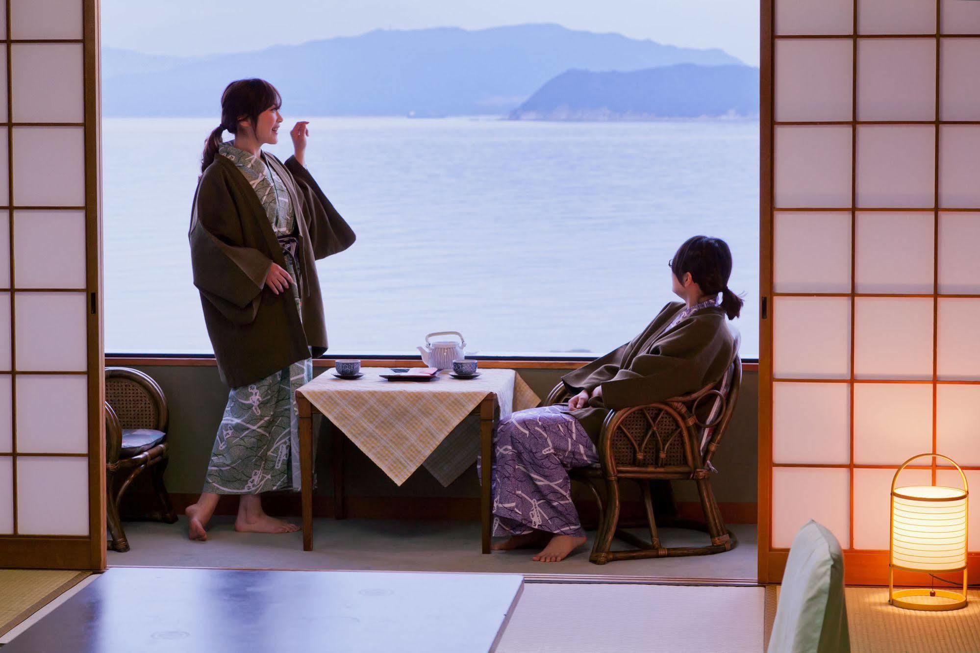 Wakayama Kada Onsen Kada Kaigetsu  Otel Dış mekan fotoğraf
