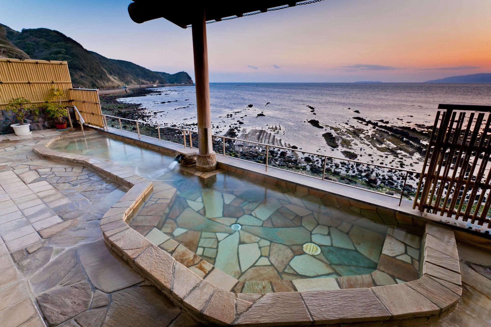 Wakayama Kada Onsen Kada Kaigetsu  Otel Dış mekan fotoğraf