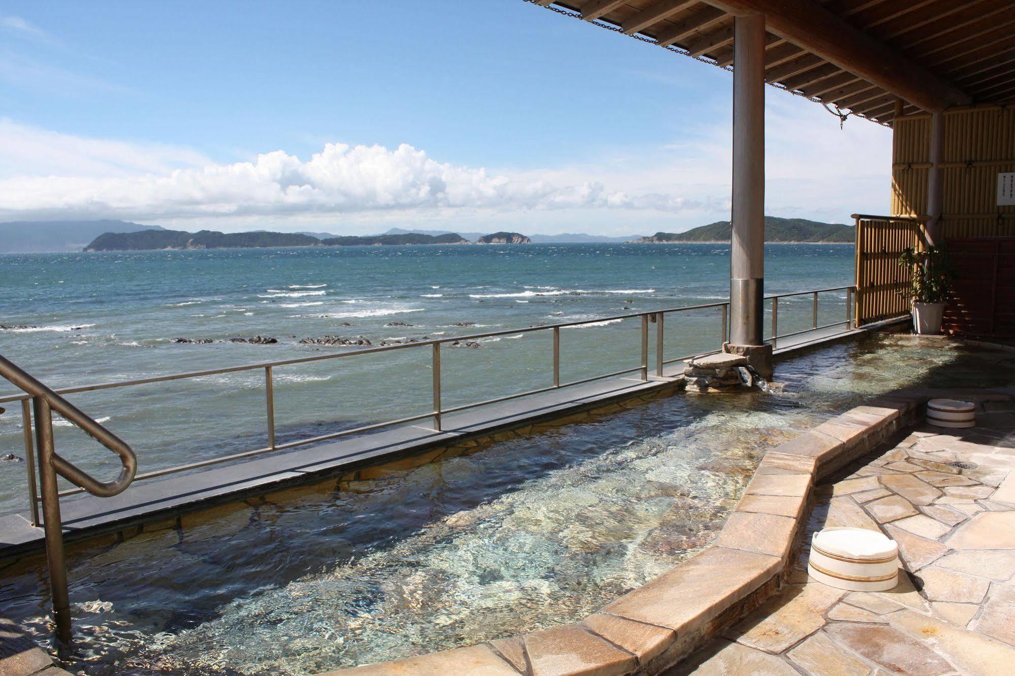 Wakayama Kada Onsen Kada Kaigetsu  Otel Dış mekan fotoğraf